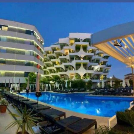 Donny Luxury Apartment ナボダリ エクステリア 写真